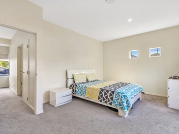 FREEHOLD TITLE... NO BODY CORPORATE FEES!