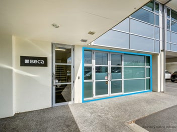 Image 1 of 20