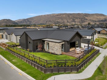 Luxury alpine living in the heart of Wanaka