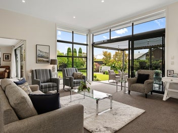 Elegance, presence, everyday ease