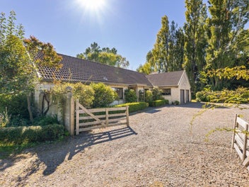 Lifestyle Living with Income Potential