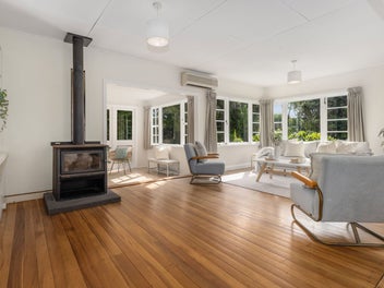 A RARE SLICE OF COASTAL TREASURE