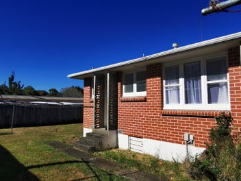 Image 1 of 7