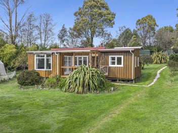 Birdsong, bush & boundless views