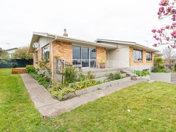 SINGLE PIECE ALI JOINEY 3 BEDROOM 130SQM