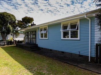 Welcome to 4 Charles Street, Carterton