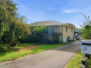 1018 m2 SECTION + HOUSE