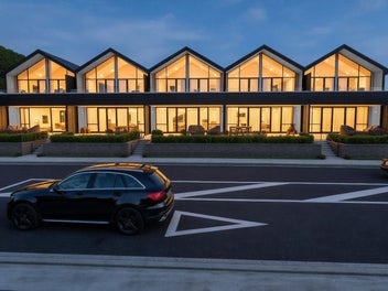 Luxurious & New Tairua "Bay View Villas"