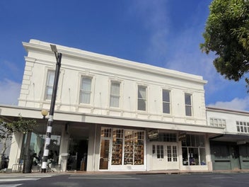 Image 1 of 1