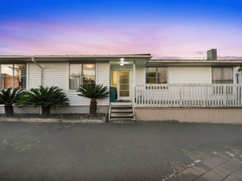 Vendor Selling $270,000 Below RV. Take Note!