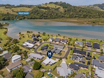 Location, Lifestyle, Estuary - It's All Here