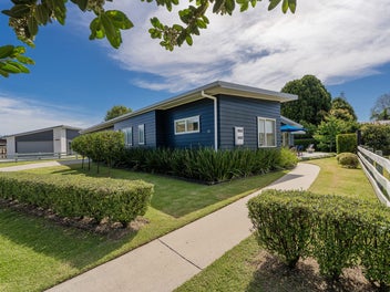 Location, Lifestyle, Estuary - It's All Here