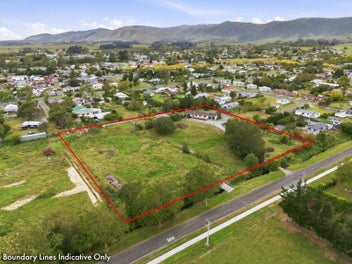 Sunny semi-rural lifestyle in Shannon