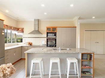 Owners Downsizing - Need Sold!