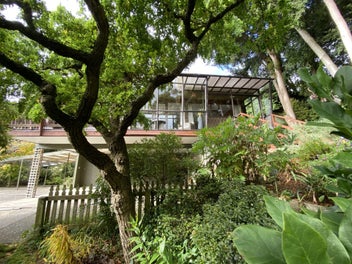 4 Bedrooms in Beautiful Otatara
