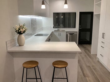 Easy-care Oasis in Quiet Cul-de-sac.