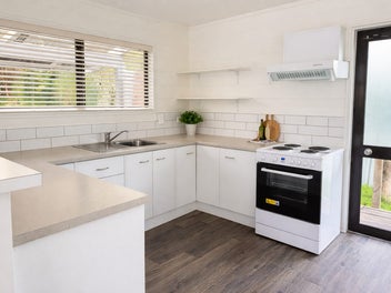 Charming 2-Bedroom Home in a Peaceful Cul-de-Sac!