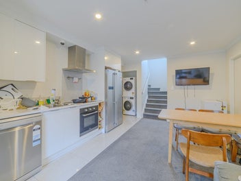 Freehold with Strong Yield