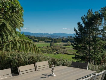 Private lifestyle with outlook and land