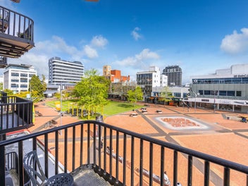 Renovated CBD Gem- Walk to Work
