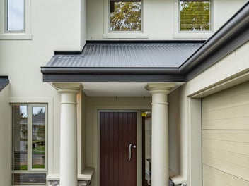 Comfort, Space & Country Club Lifestyle!