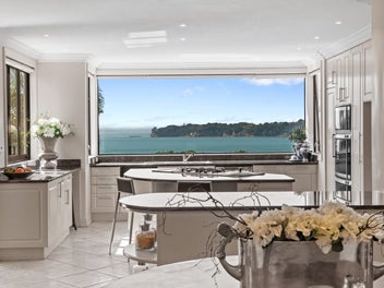 World-class gulf view mansion