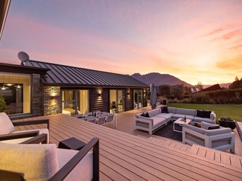 Exquisite Couple’s Sanctuary in Jacks Point