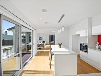 A Home for Big Views and Big Families