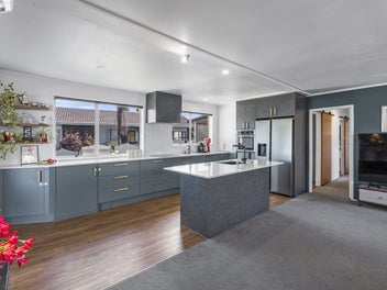 A Home That Just Makes Sense !!