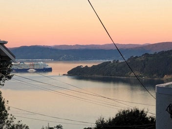 SEA VIEWS WITH AMAZING BONUS