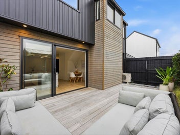 Hidden Treasure on the Peninsula!