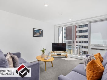 1002/74 Albert Street