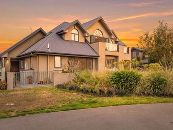 Views, Trees & Room to Breathe