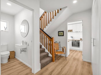 St. Albans Retreat | Sunlit CBD Fringe Home