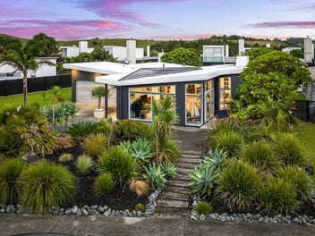 So close to the beach - Motivated owner wants sold