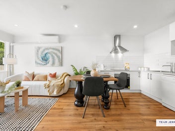 Vacant Home - Overseas Vendors Must Sell