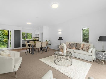 Newly Renovated, Sun-Filled Apartment!