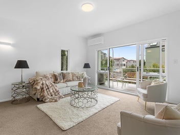 Newly Renovated, Sun-Filled Apartment!