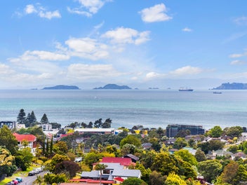 Rangi Zone - Modern Living with Sea Views