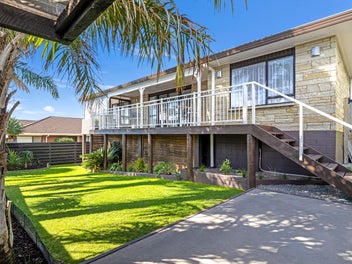 A Matua Gem - Sunshine, Space and Location