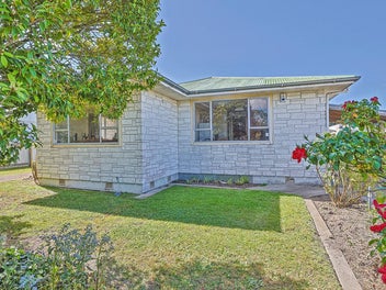 First Home or Renovation Opportunity!