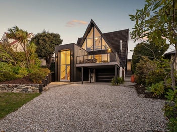Iconic Kelvin Heights Home, Refined