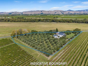 Priced To Move, Minutes From Town