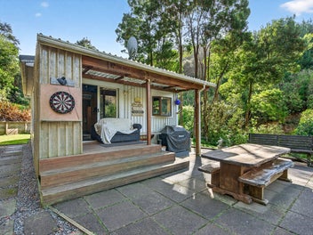 Mataikona Slice of Bush Paradise