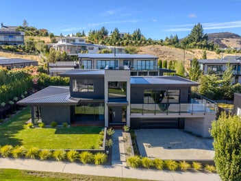 Masterclass on Mills