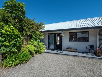 Easy-Care Escape Near River & Lake