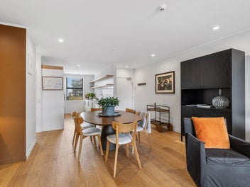 Urgent Sale. Vendor Has Purchased.