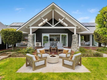 LIFESTYLE LIVING AT ITS FINEST!