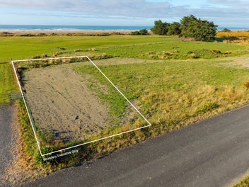 Coastal section at Herbertville Beach