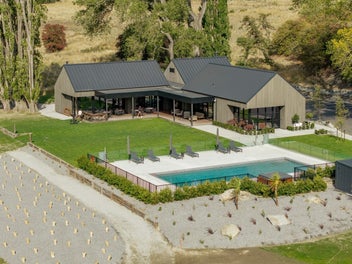 Premium 1860 sqm Golf Course frontage section